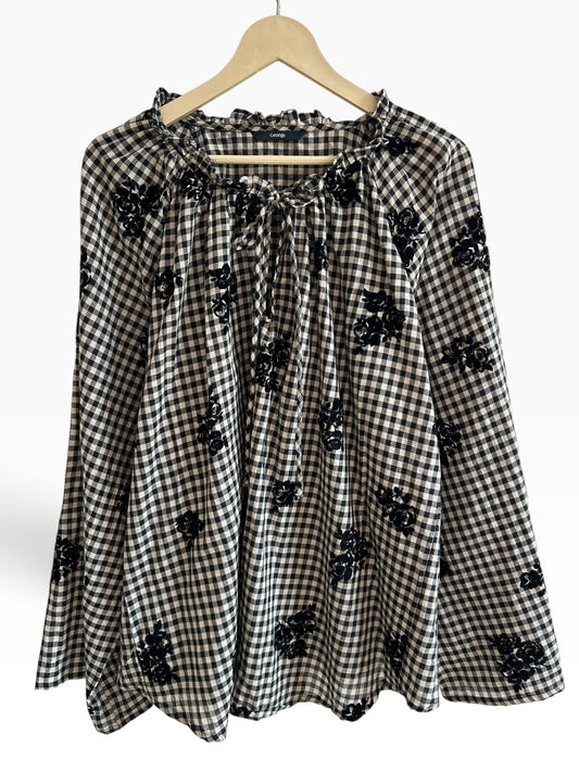 Grid B&W Top: 52”