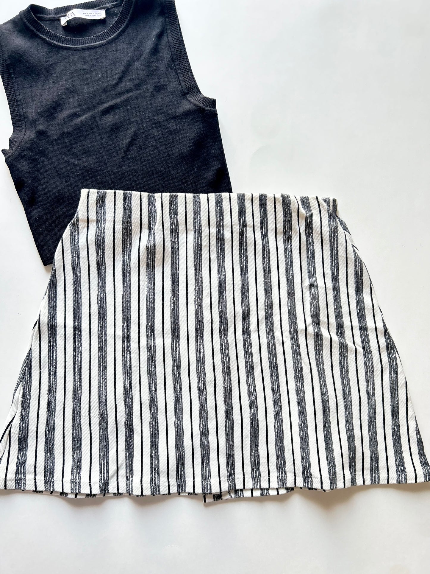 Vertical B&W Skirt