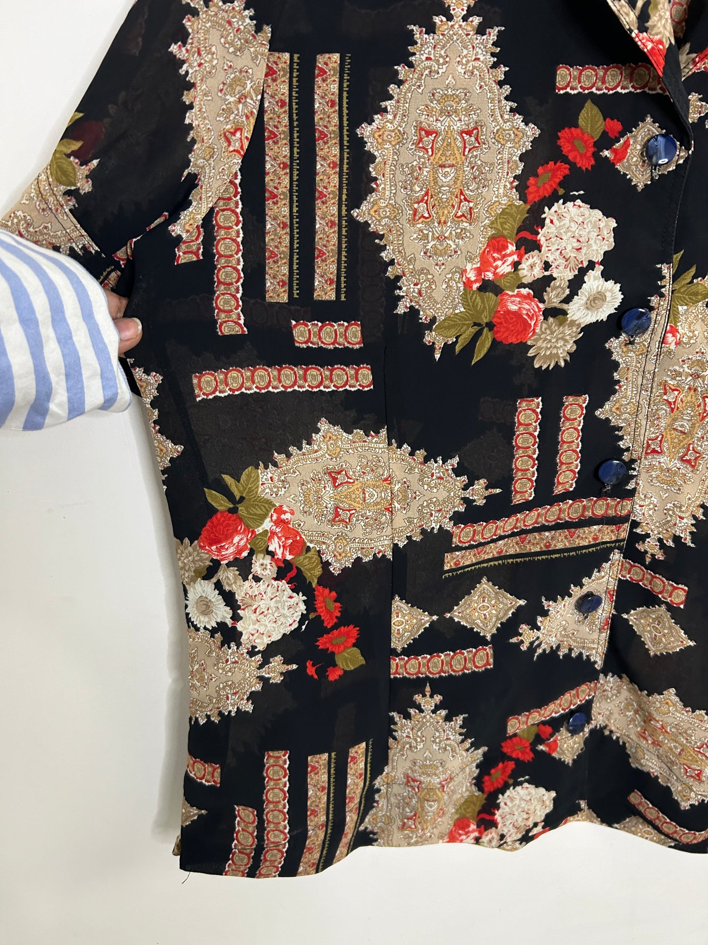 Black bouquet Shirt : Chest-42”