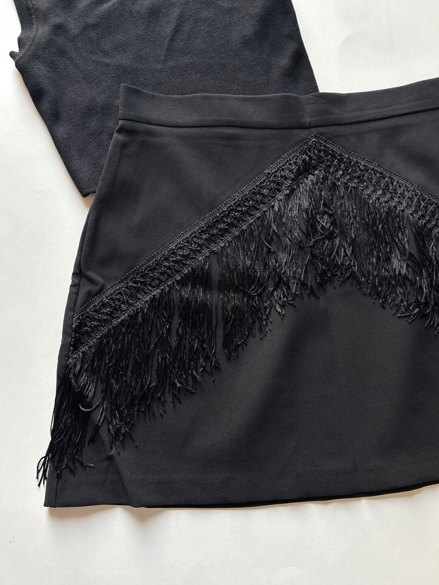 Front Fring Skirt Waist 32”