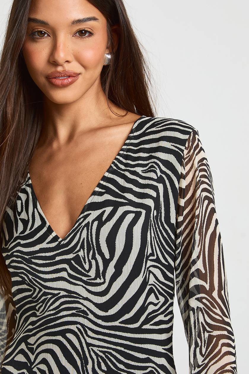Boohoo Chiffon Ruffle Zebra Fit & Flare Maxi Dress in black