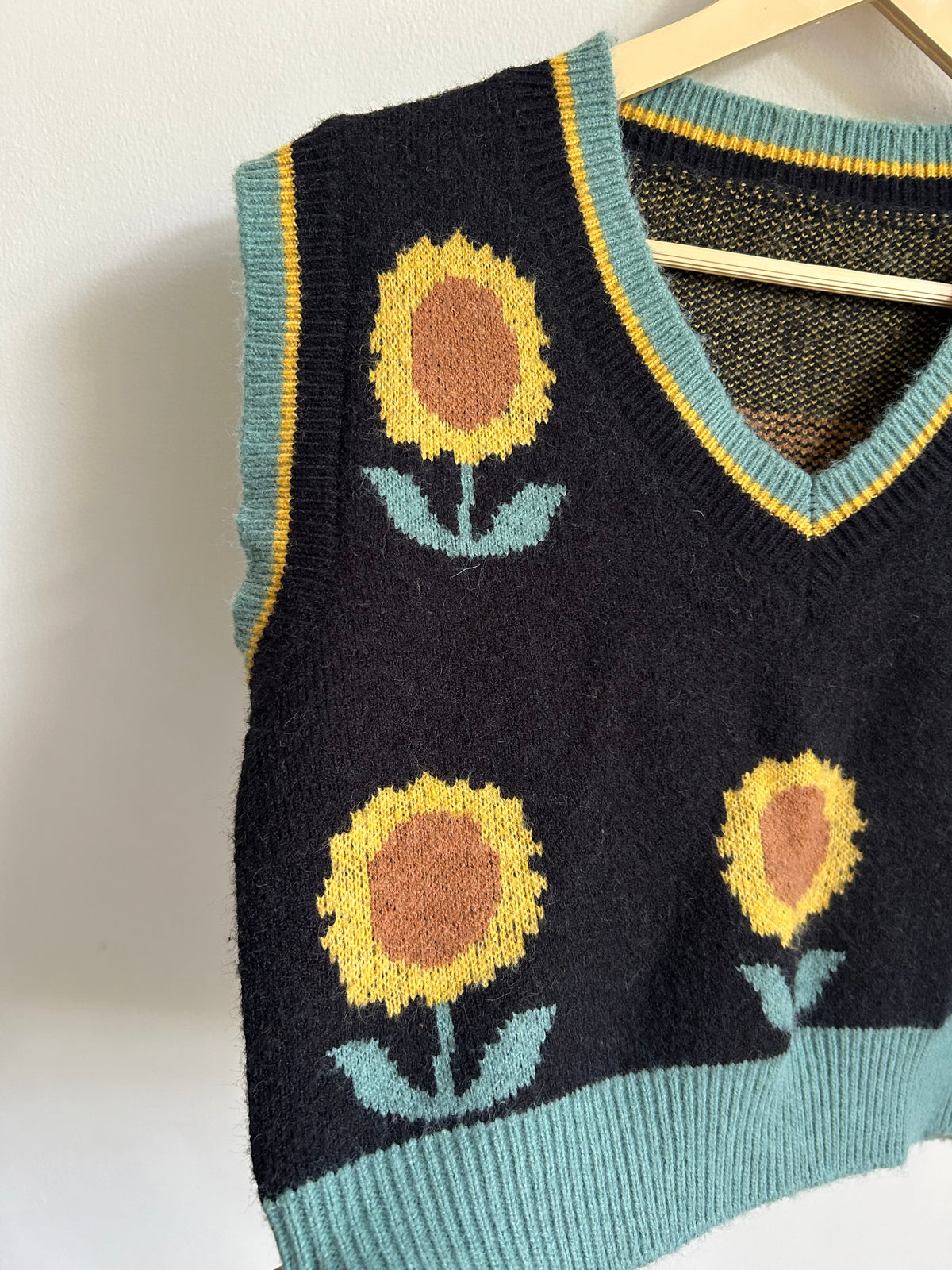 Sunflower Vest: 34”