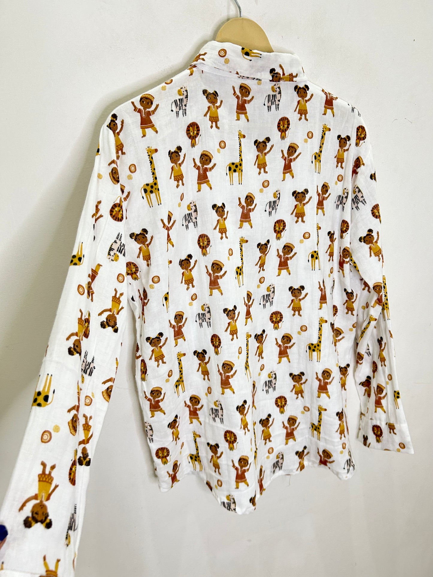 Print Shirt- Chest: 44”
