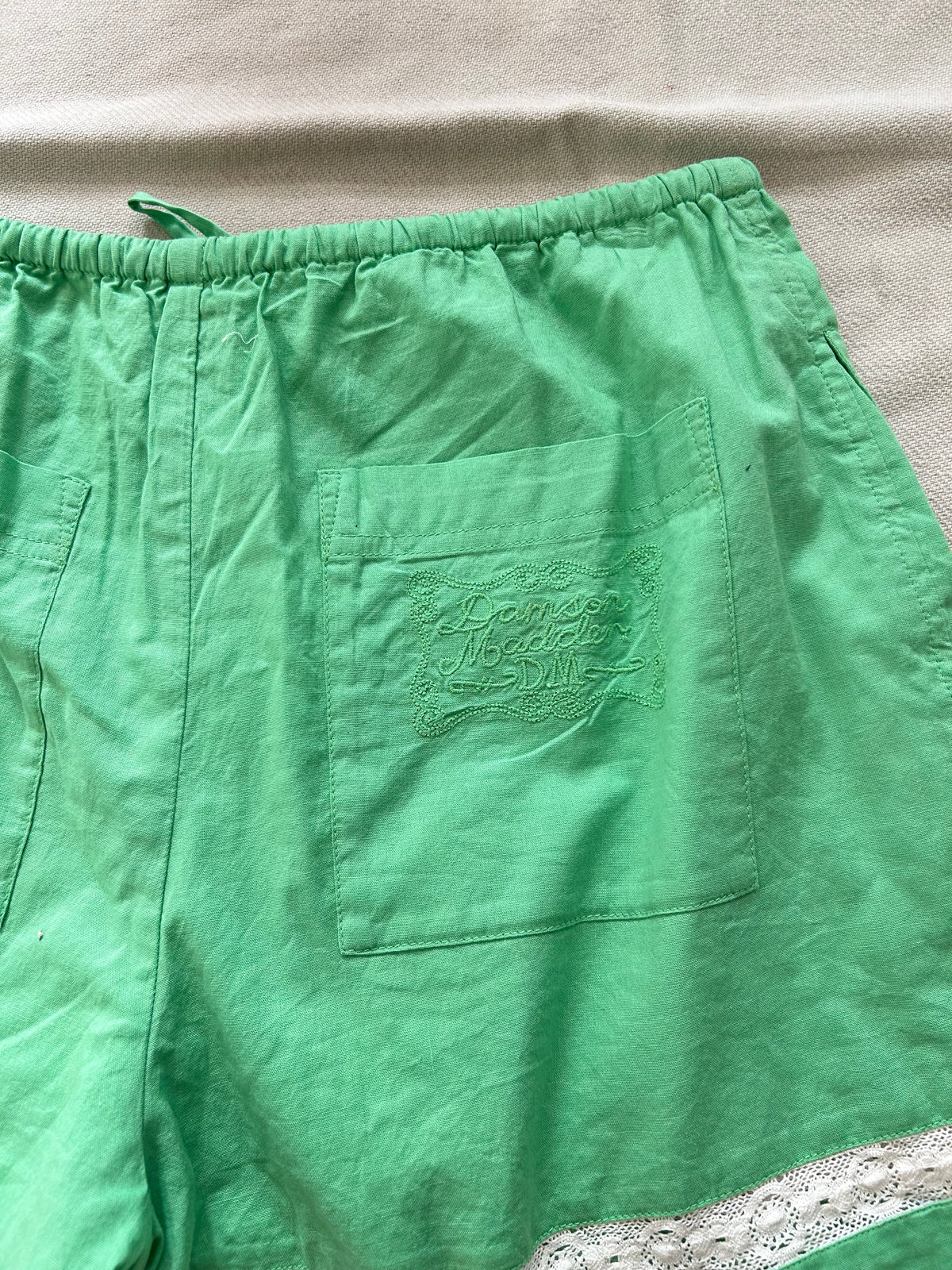 Green Lace Cotton Shorts: 34”