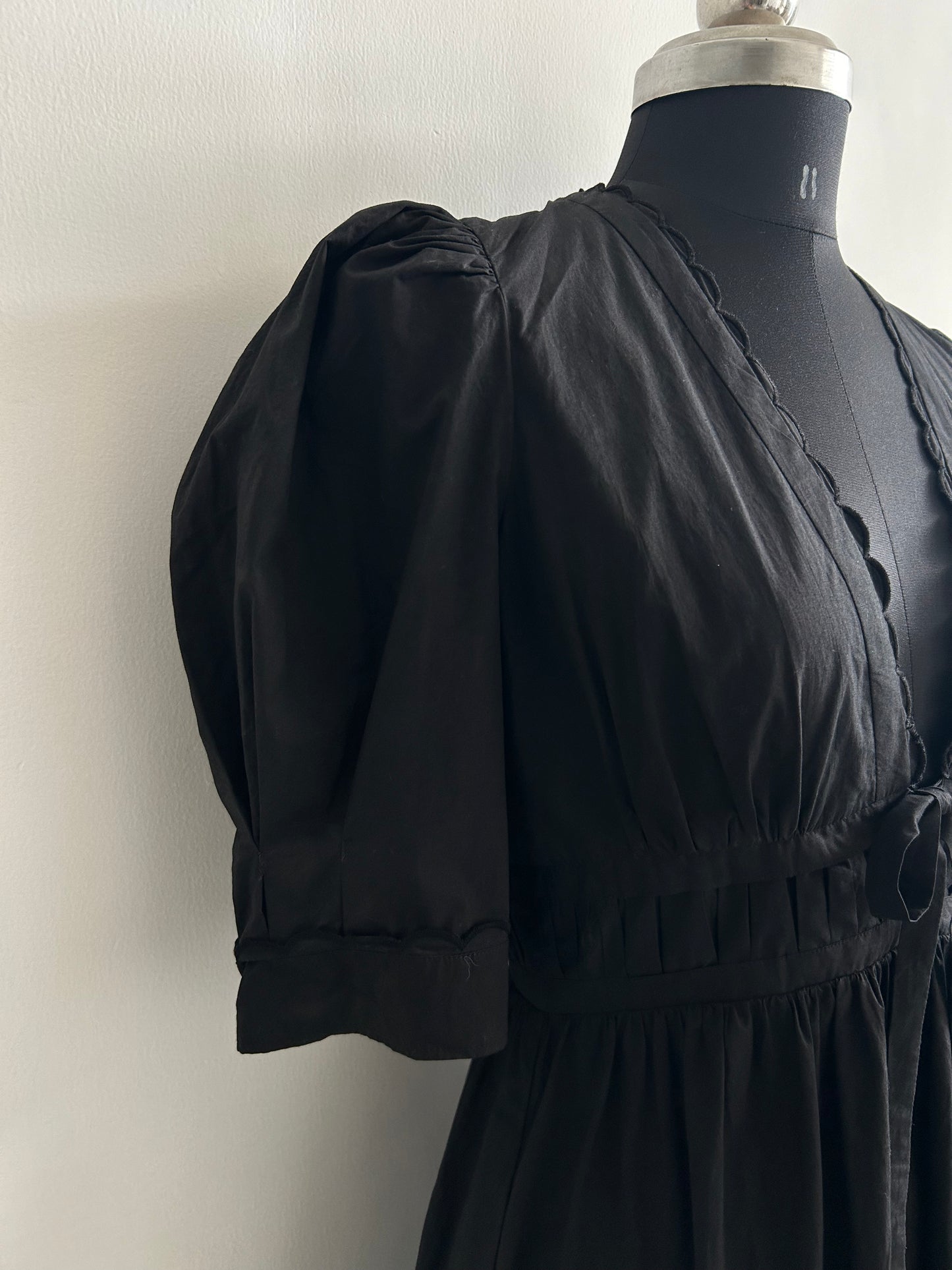 Black Knot Dress