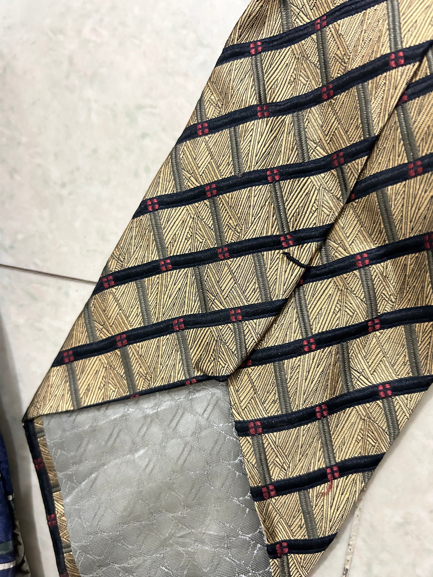 Vintage Dani Golden Tie