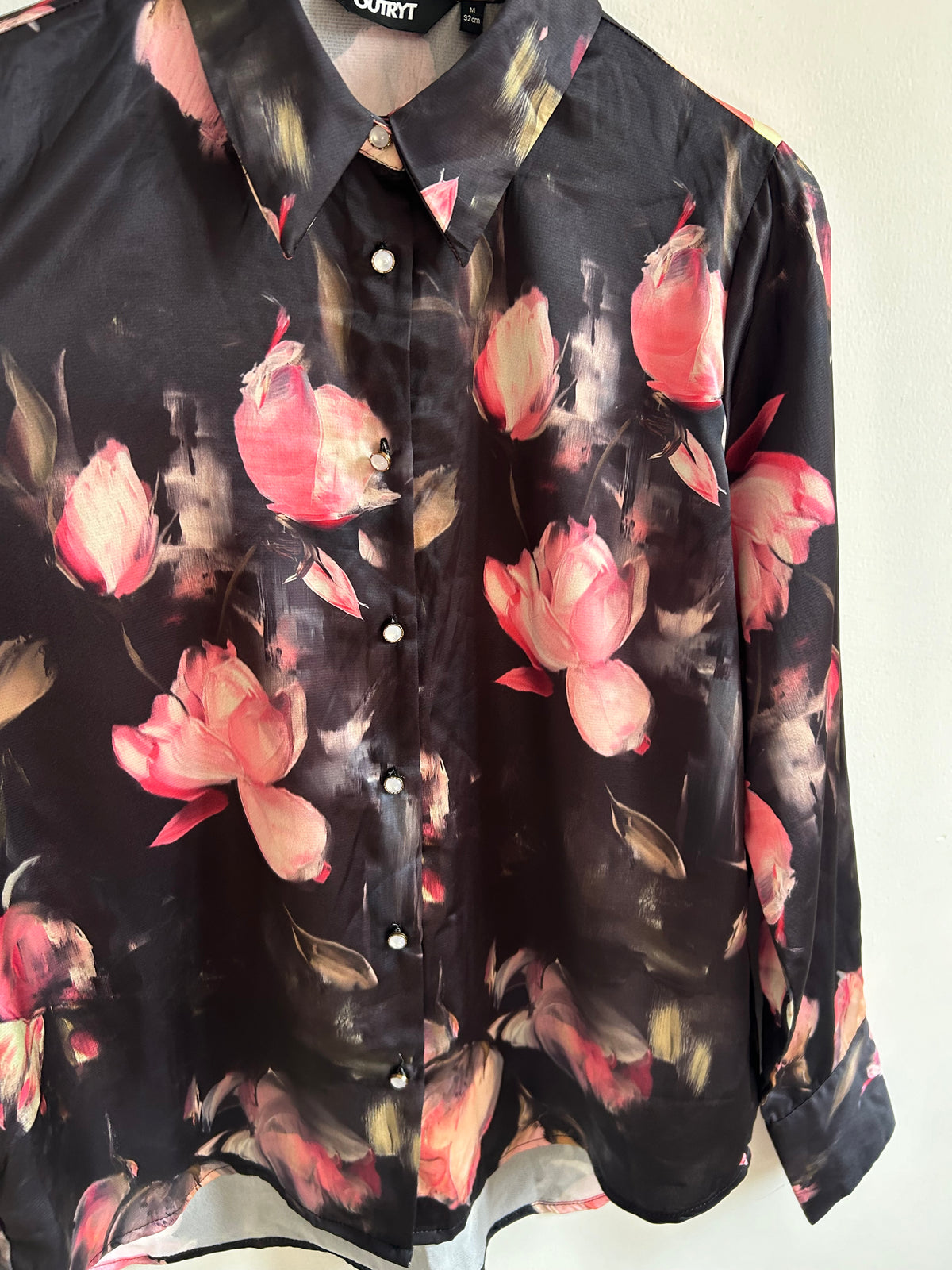 Lotus Shirt: 40”