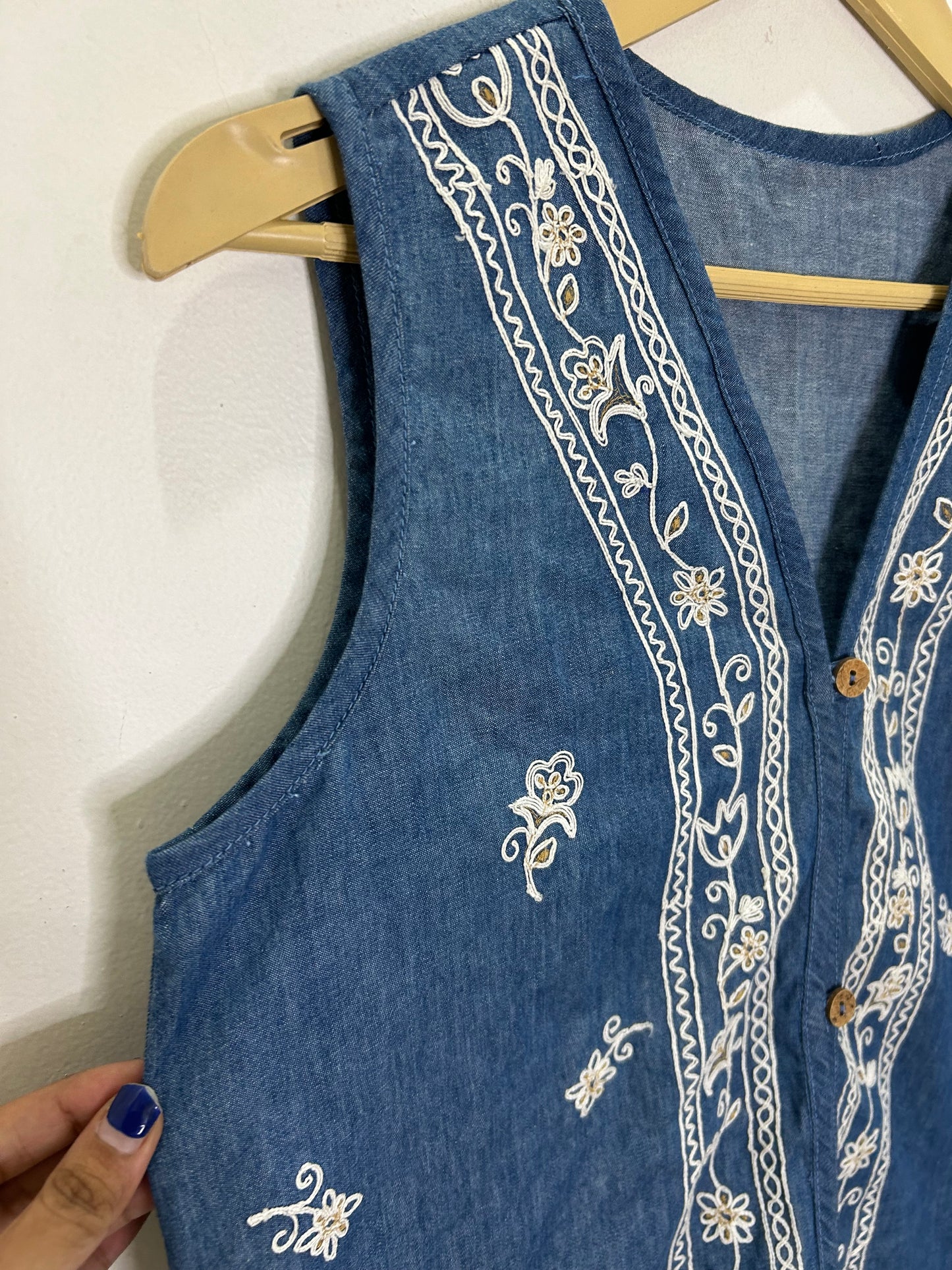 Vest Embroidered- Bust: 38