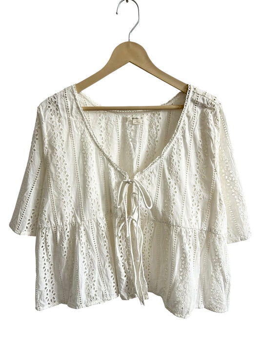 Schiffli Knot Top