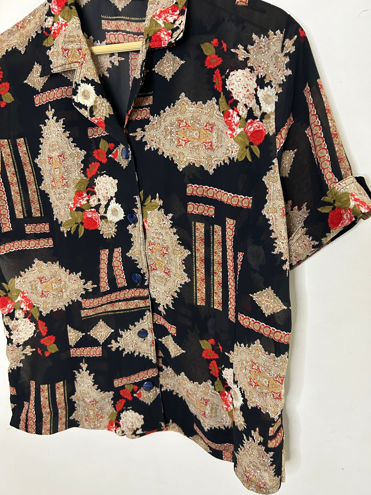 Black bouquet Shirt : Chest-42”