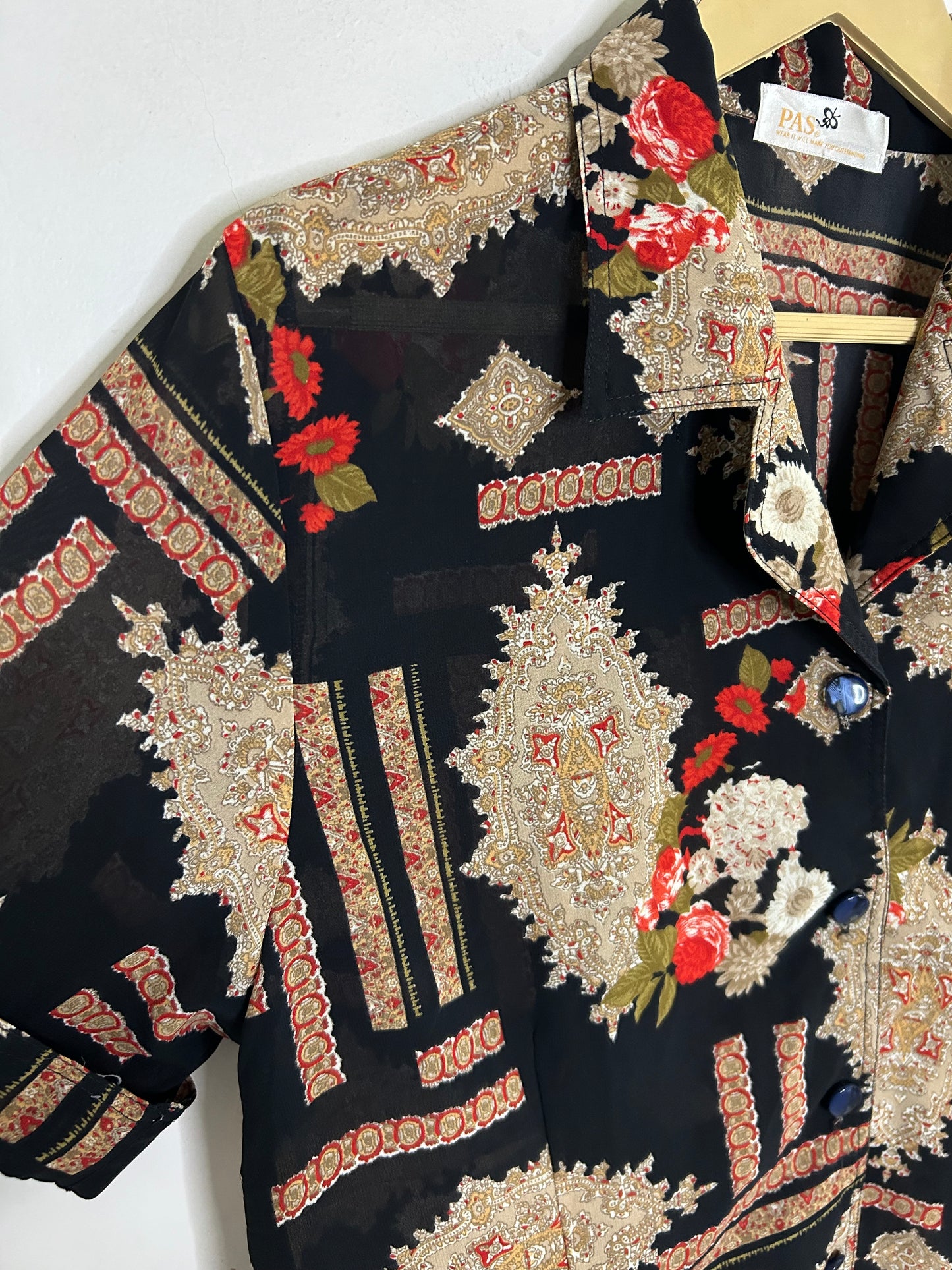 Black bouquet Shirt : Chest-42”