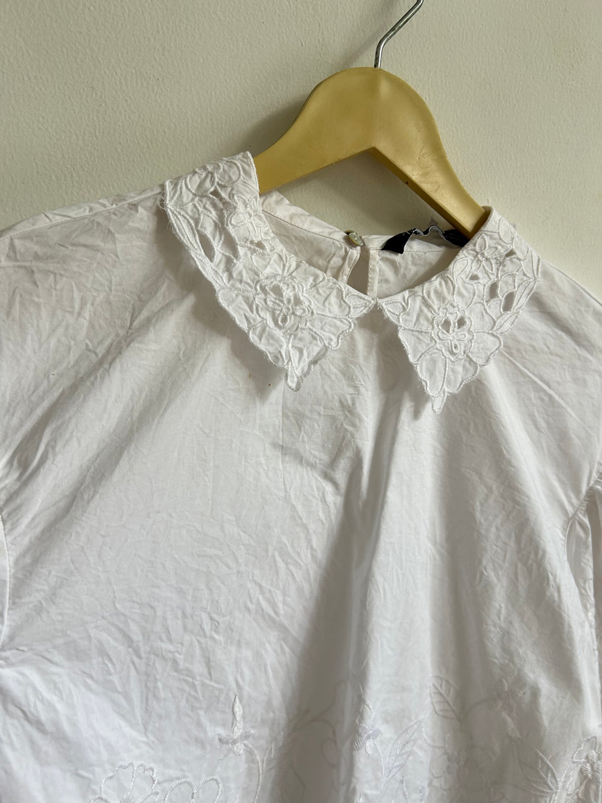 White Cotton Top: 36”