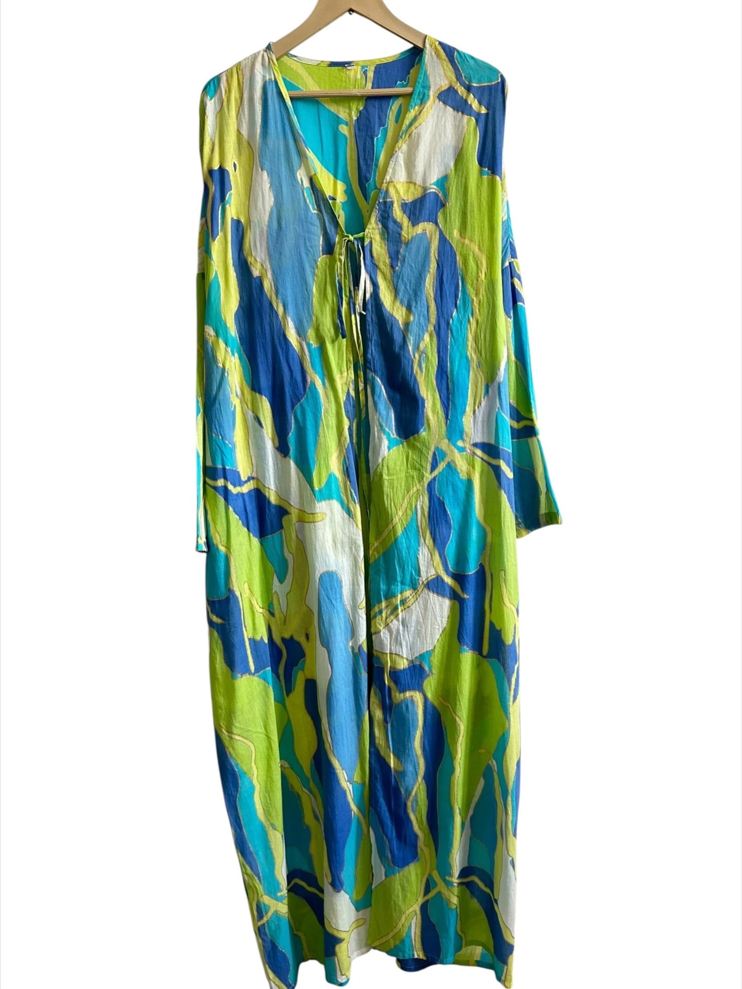 Abstract Print Knot Shrug